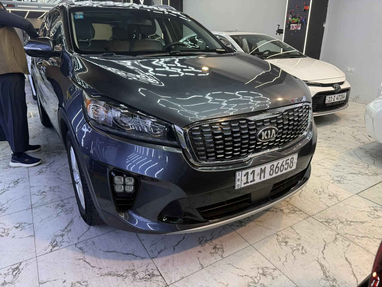 سورنتو 2020 امريكي
مكينه 4 سلندر GDI كلش نضيفه 
بيهه قطعتين وضربتهه مثل ما موضح بالصور  
ماشيه 70000 ميل 
مواصفات وسط 
السونار موجود 
سعر $17.500 وبيهه مجال 
للأستفسار اكثر *********** وبي واتساب
