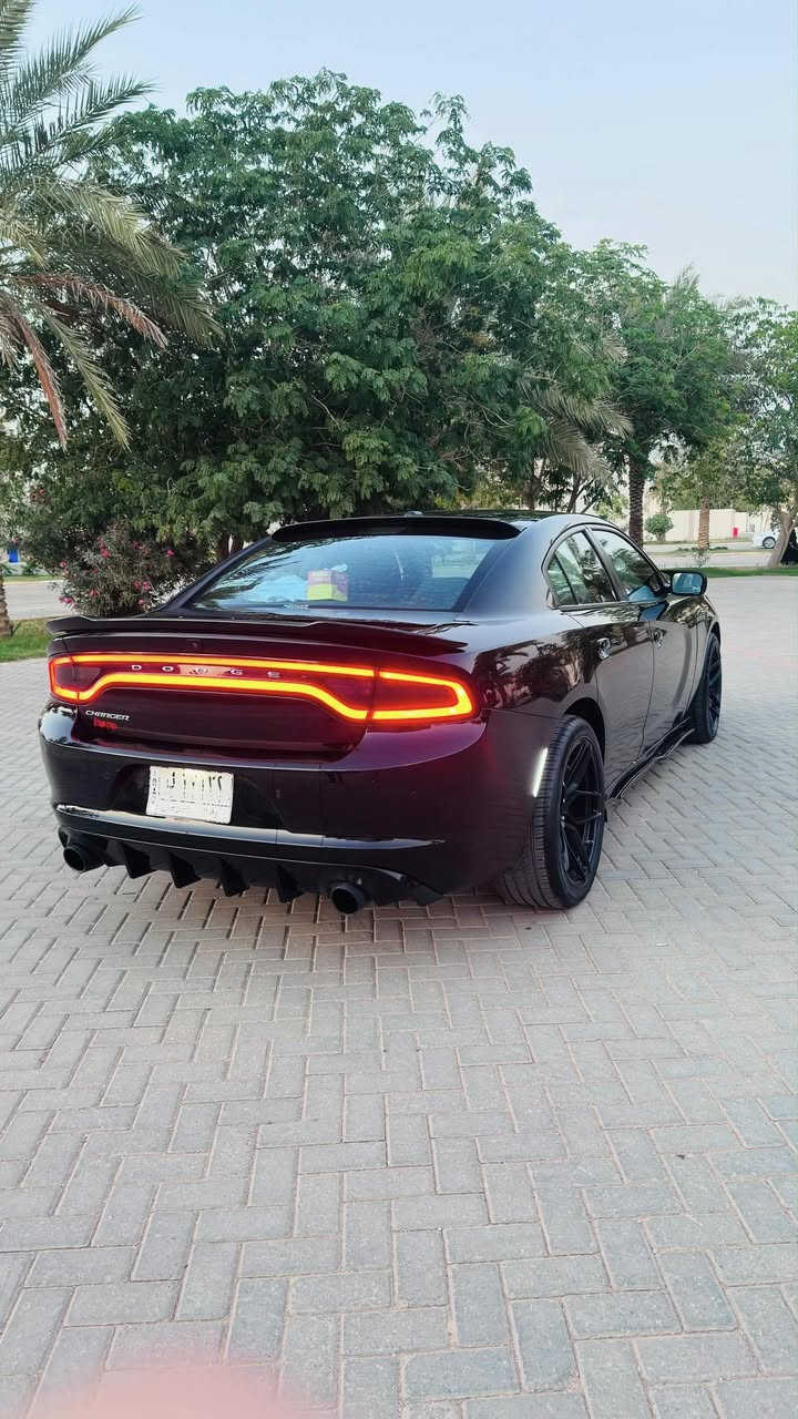 السلام عليكم
دودج جارجر 2023 النداء الاخير 
خليجي 
اللون اسود
المواصفات فئة sxt 
الممشى 33 الف كيلو متر 
رقم بغداد 
مكان السيارة كربلاء 
السعر 275$ 
المالك الاول ماخذها من الوكالة (وكالة حيدر سيدار) 

للتواصل ***********
