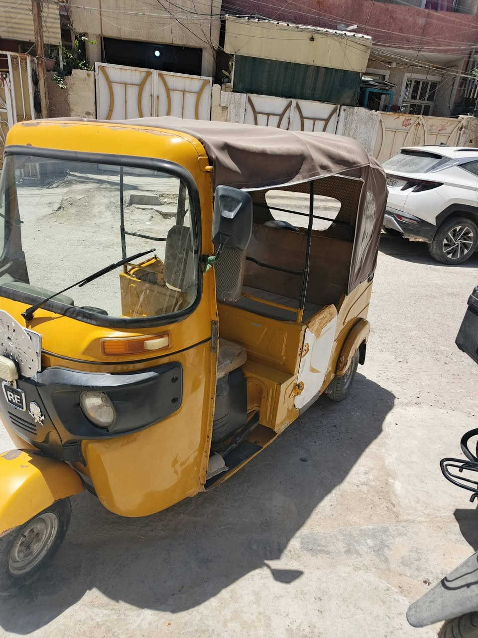 السلام عليكم تكتك 21  رقم  بغداد نكليزي و سنوية  بسمي بيهة لغد بارد ايسر قليل مكينة بيهة تنقيص  تكتك يرادلهة تعمير بيهة خياسات ومرشوشة السعر 6500 بية مجال بسيط مكاني بغداد هاتف 0772359784 
***********
