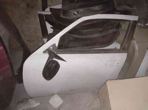 السلام عليكم بيبان جارجر من 2010 و فوق كل الموديلات موجودة و بنيد جارجر لون ابيض 2014 و جنطة جارجر هية و سبايدرهة وحدة 2010 و الثانية 2015 و دعاميات جارجر كل الموديلات موجودة لون ابيض و رصاصي( يوجد غراض جارجر عامة و سي 200 و حدادية و شتريد موجود ) و سي 200 ثلاث بوب لون احمر و جنطة و دعامية هم لون احمر ( واهل المحلات اليريدهن شلع بي خير ويدلل و اليريد مفرد هم موجود) للأستفسار اتصال او واتساب ***********
