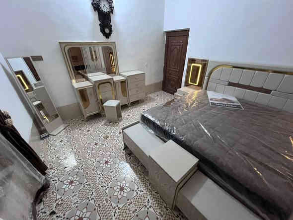 اريد للبيع غرفه جديد كلشي
