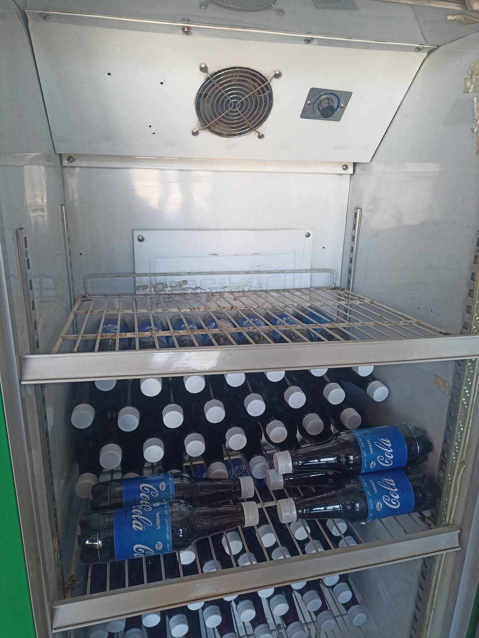 براد للبيع كلش نضيف ومناسب عل شغل تفحصه يله تشيله بجبله العكير شاخه واحد السعر 350 اوبيه مجال انضف من الصور والله /***********
