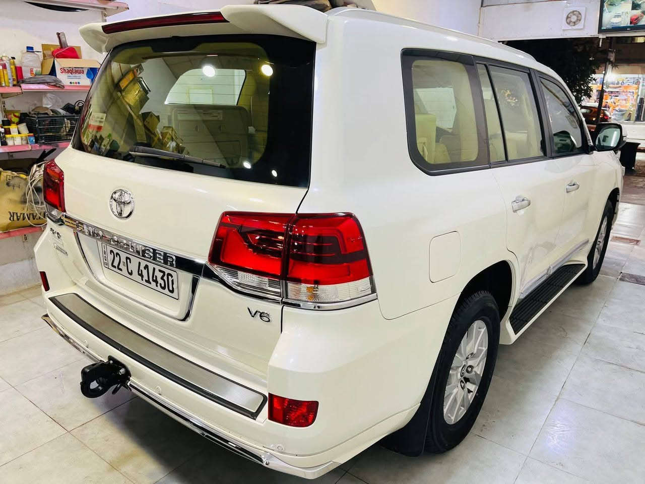 تويوتا لاند كروزر 2017. GXR
شه ريكه جيهان. White edition 
فول المواصفات 
سلايد به صمة
شاشة وكاميرا حساسة 
ته نها ٧٧ هه زار رويشتوه
بئ صبغ بئ تعديل
رقم و سه نه وي نوييه
جوار تاييه نوييه

سعر لە کۆمێنت داوابکە ڕاستەخۆ بۆت دیت 📩 

گيرو مه كينه و كاره باييات هه موي به شه رت
شوين هه ولير 

ژمارەی خاوەنی 
***********
