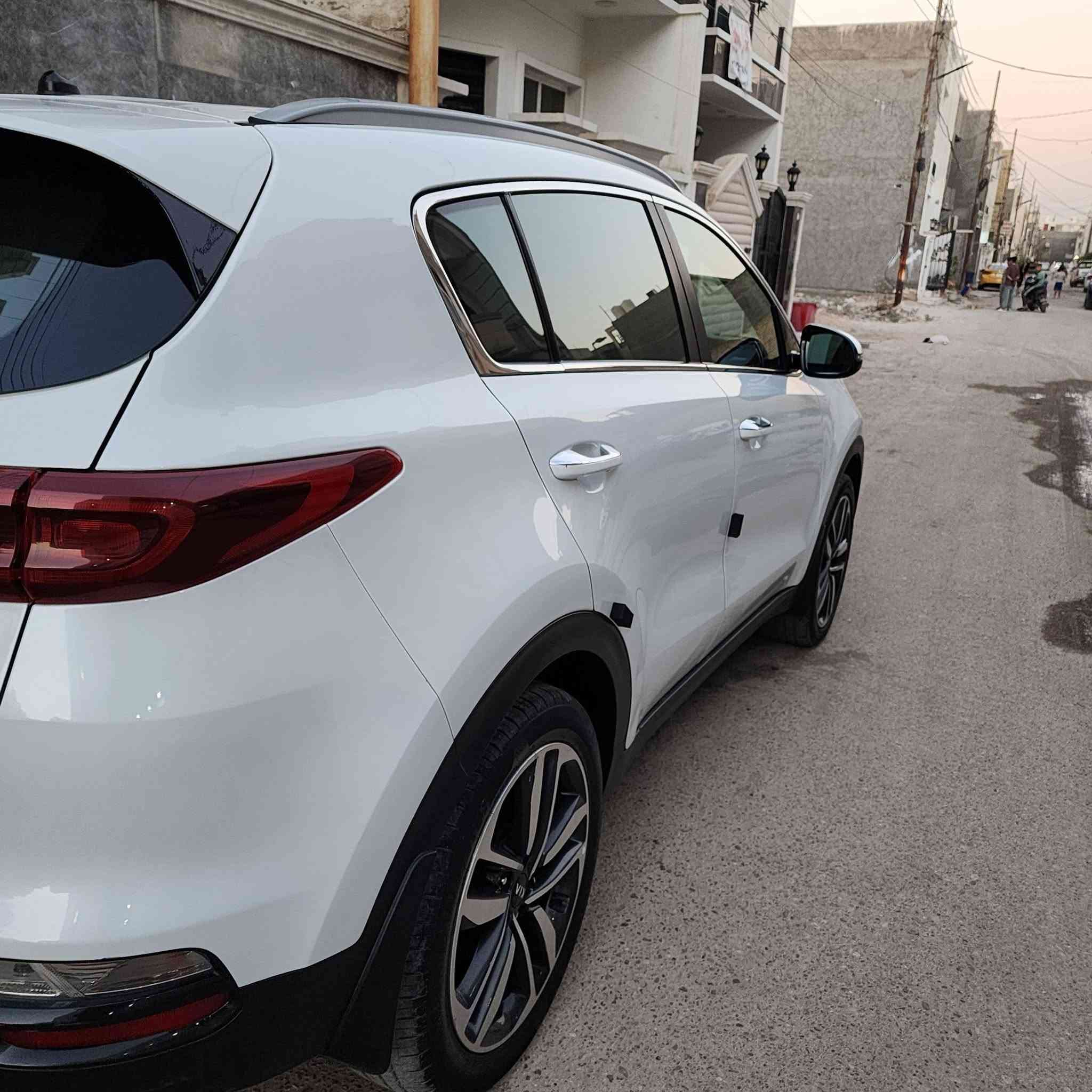 سلام عليكم  كيا سبورتج ٢٠٢٠ خليجيه ممشاها95000  مكان السياره بغداد رقم الهاتف***********.   ***********
