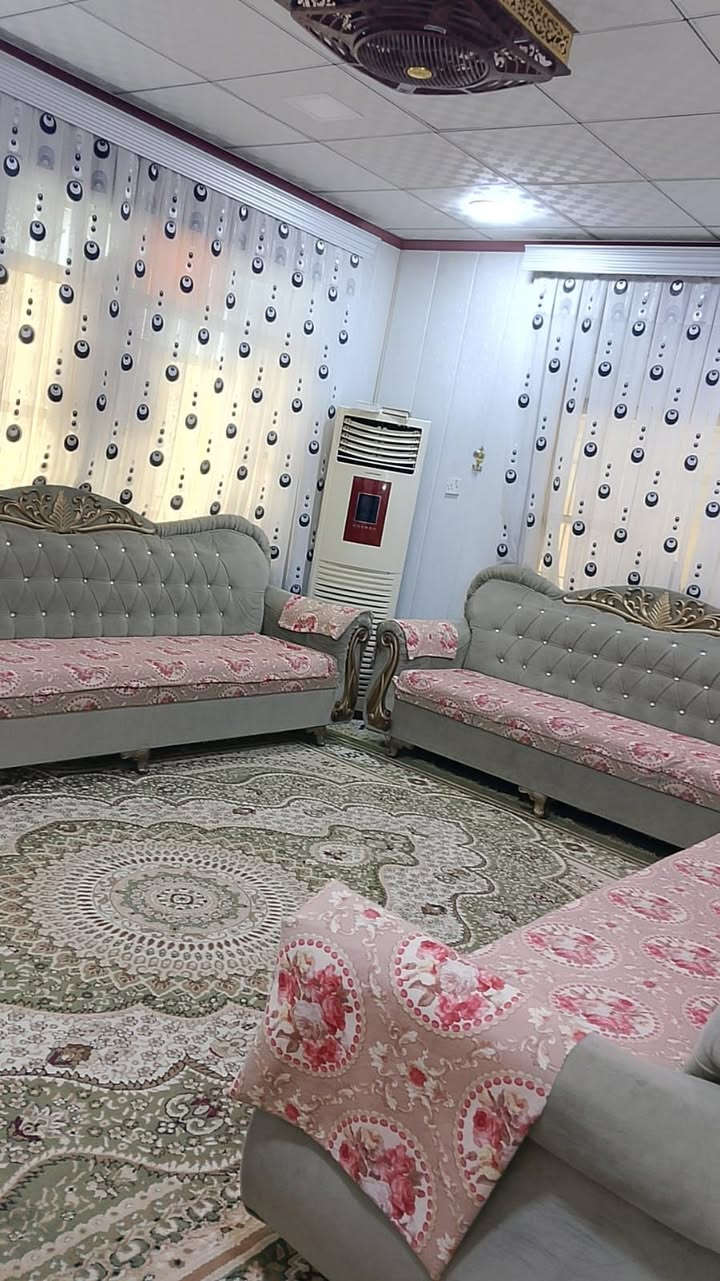 تخم ديوان للبيع 7 متر نضيف تفصال هم سعرها 275 وبيها مجال الي يريد يجي خاص فقط رحمه والديكم،،


**إذا كنت صاحب هذا الإعلان وتريد حذفه لأي سبب، رجاءا أرسل رسالة إلى الدعم الفني**
