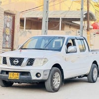 🫡 نيسان نيفاره موديل2010 نضيفه السياره ومكفوله من الضربه مواصفاتها معر...