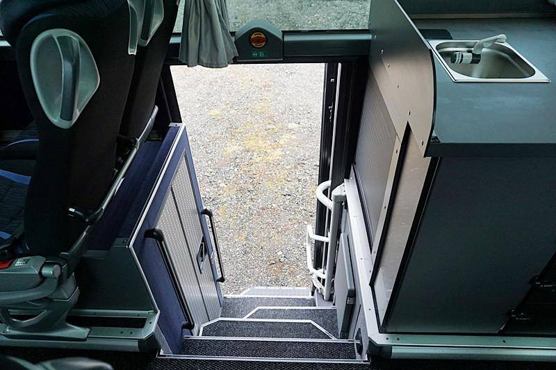 Setra S516 HDH
سنة الصنع 2019
عداد 355200 كم 
عدد المقاعد 52
ناقل حركة اوتوماتيكي 
قوة المحرك 375
محور توجيه
السعر 185 الف دولار
شامل كمرك ضريبة شحن 
مدة الوصول 25 يوم بعد الحجز


**إذا كنت صاحب هذا الإعلان وتريد حذفه لأي سبب، رجاءا أرسل رسالة إلى الدعم الفني**