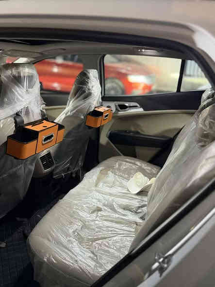 سبورتج 2023 خليجي  شركه نم.  رقم شمالي بسمنا. فول مواصفات .السياره احلى بعد من الصور 
كفاله عامه من كلشي بعدها جديده زيرو على وضع الشركه 

سقت السياره بنوراما 

محرك ٢٠٠٠

 بصمة وتشغيل عن بعد 

صندوق كهرباء 

كراسي  كهرباء 

تدفئ  بالكشنات  

تدفئ  بالستيرن 

شاحن واير لس 

تبريد شاشة مناخين 

رادارات جانبية وخلفية 

هاند بريك بصمة 

مانع انزلاق وانحدار 

كامرة دوارة 

حساس مطري 

شفتات بالاسترين 

حساس امامي وخلفي 

ويل ١٩ 

شاشة متصله 

فول تحكمات 

مود درايف اربع وضعيات قيادة 

لايت زنون 

داخل اسود 

السياره ماشيه 13داخل
مكان السياره بغداد 

الاستفسار ‭

‭0771 467 3844‬
