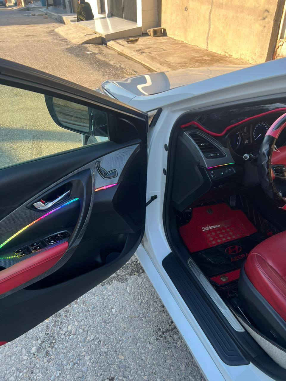 ازيرا 2014
محرك 3000 المرغوب .
محرك وكير شرط مامفتوح ولابرغي نظام بلاد
ابيض صدفي
غرفه باكملها مشتغلها 
سقف روز رايز + قماش شاموا
سقف بانوراما 
بصمه تشغيل. بصمه أبواب. بصمه صندوق 
بيها كارت بالداير الخلفي . اثر شخط بباب البيت 
سيارة مكفولة من الحادث والكص 
محتاج ومستعجل على بيعتها 
والبي خير ويدلل 
***********  واتساب الحمدانية, نينوى
