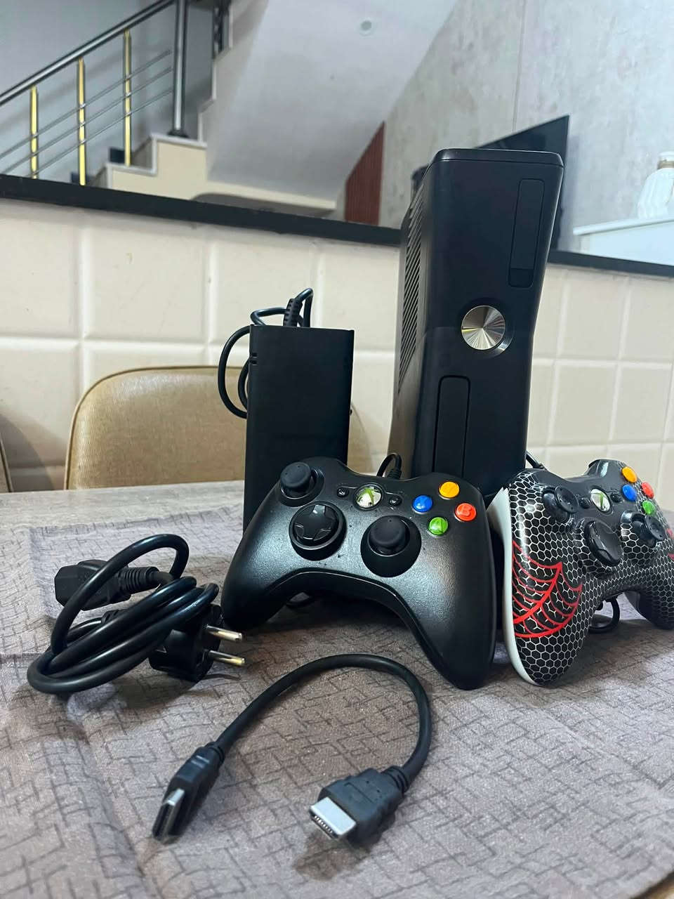 السلام عليكم اخوان👋
XBOX360 250gb🎰
الجهاز بي مكتبه العاب عملاقه بي قرابه 141 لعبه 😎
و من ضمنهة عناوين حلو مثل GTA5 و كلف ديوتي بكل اجزائه و سنايبر اليت و ماين كرافت و فيفه و بيس و هواي العاب قويه و هيلو و فورزه يعني كلهن عناوين حلوه يعني الجهاز بي العاب متخلص✅
يجي ويا الجهاز يدات 2 واير بس اصليات و وحده منهن باندل و اليدات ثنينهن جديدات و كلشي ما بيهن و الجهاز كلش نضيف و نضامه سريع و التهكير مالته حديث يعني ابد ميعلك ولا  بي اي مشكله و اي لعبه تريد تضيفهة تاخذ الهارد ال اي ابو بليات ينزلك العبه ب 1000 دينار يعني العابه رخيصه و يجي ويا المحول مالته الاصلي و يجي ويا كيبل HDMI و الجهاز ما بي اي مشكله و يخبل تاخذ ع فحص 😎
مكاني بغداد الدوره 📍
السعر 135 💸
للستفسار اكثر تفضلو خلص او اتصلو على الرقم📞
***********
اخوان الرقم بي واتساب و رجاً بس الشراي يخابر و الي مو عاجبه السعر اكو نفس الجهاز ب ٥٠ بس كل جهاز و نضافته اسف على الاطاله و شكراً🌸
