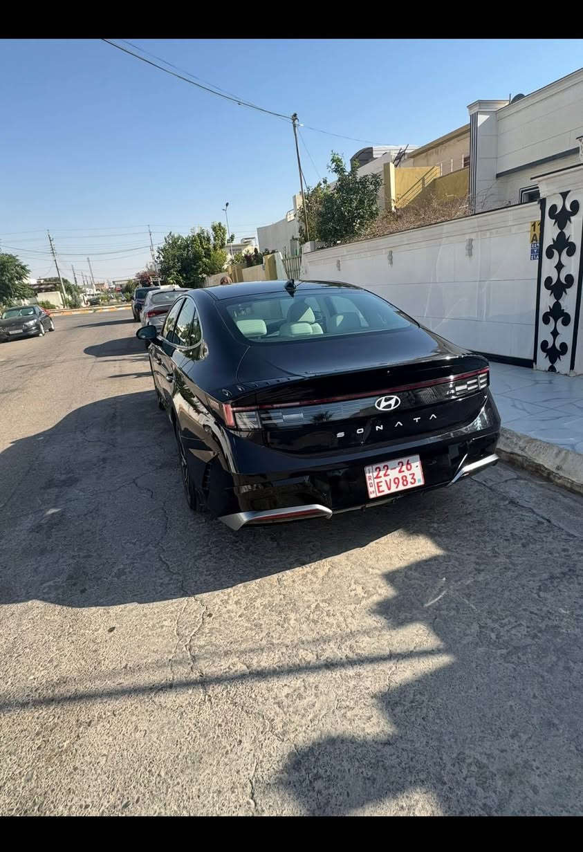 سوناتا مديل 24 
نص فول حادثه بس دعاميه خلفيه صبغ سياره كفاله من الصبغ بس البنيد جاي بي كلير من امريكا فقط رقم اربيل 
بسم شركه سياره جديد حال 
رقم *********** 
سعره 205 وبيها مجال بسيط 
مكاني بصره أربيل, العراق
