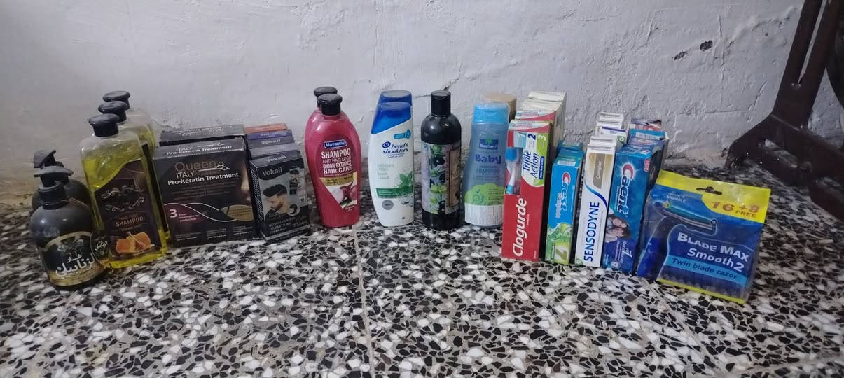 سلام عليكم تصفيه محل للبيع اكو أعداد هواي صورت ع الي أكدر عليهن اكو منزلي واكو كوزمتك تفاصيل خاص ***********
