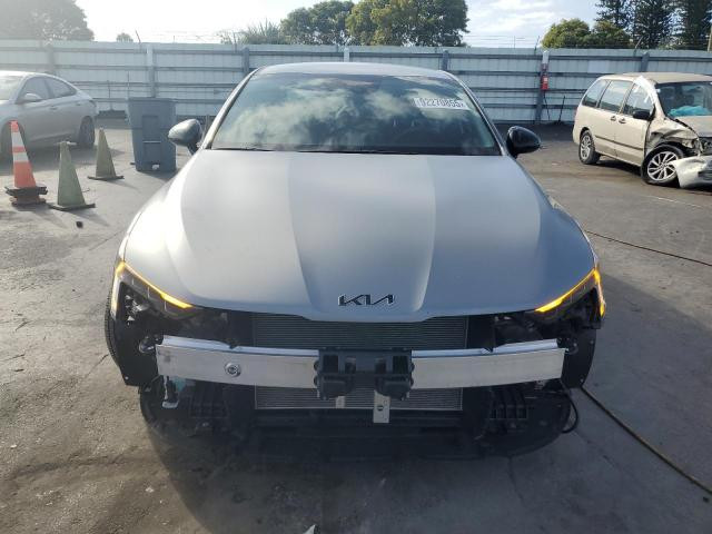 #اعلان_مزاد 
نوع السيارة : 2026 KIA K5 GT LINE
حجم المحرك : 4 سلندر 2.5
تاريخ المزايدة: الاثنين 2026/ 1 /5 
وقت مزاد السياره :السادسة مساءا 
مدة وصول السيارة : من 55 الى 70 يوم 
سعر السيارة : حسب تاريخ المزايدة المذكور أعلاه
الضرر والمواصفات : حسب الصور المرفقة
يمكن ان يتم ادخالها عن طريق كتاب الشهداء* 
نود اعلامكم ان ما ينشر على صفحتنا هو نموذج بسيط من سيارات المزاد
للمزيد من المعلومات يرجى الحضور الساعة السادسة مساءآ الى مقر الشركة الكائن في بغداد-زيونة-شارع الربيعي-مجمع الشراع التجاري 
المبيعات : *********** 
*********** 
رابط كروب على الواتساب: 
https://chat.whatsapp.com/IIc5i1wAskBIlIJ3GtWp2h
