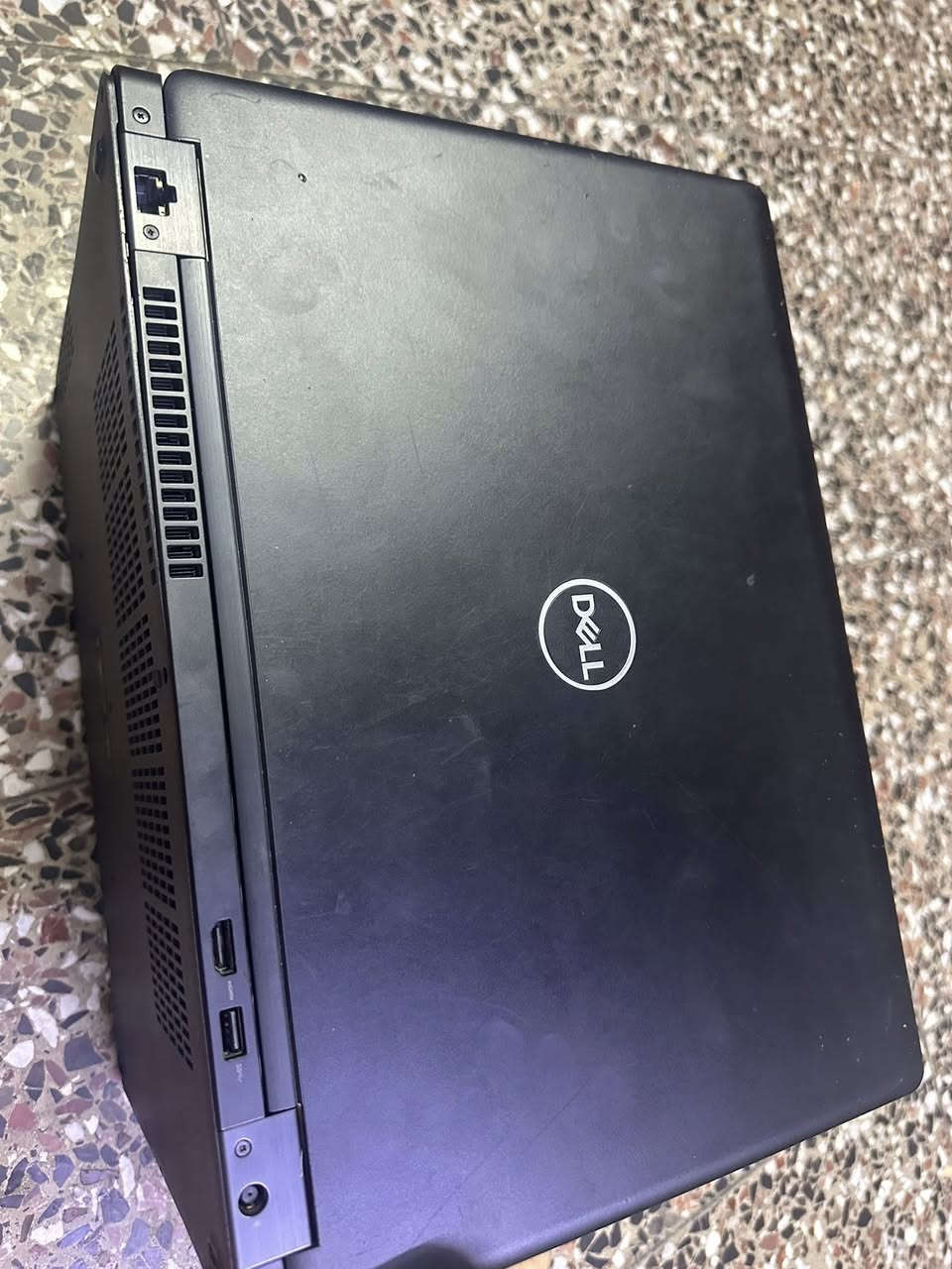 للبيع Dell Latitude 5590
• معالج Intel Core i5 الجيل السابع
• رام 8GB
• كارت شاشة NVIDIA 660
• SSD سعة 220GB
• مناسب للدراسة والشغل والاستخدام اليومي
• الجهاز بحالة جيدة ويشتغل بدون مشاكل
• هدية مجانية: ماوس + كيبورد

السعر: 200,000 دينار عراقي (بيه مجال للجاد)

للمراسلة والاستفسار:
***********
