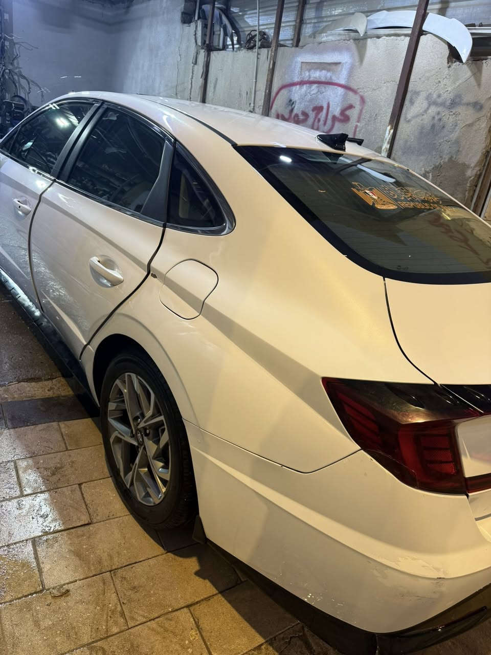 السلام عليكم 
للبيع سوناتا وارد امريكي مديل 2022
حادث جاملغ خلفي جهه السايق 
مواصفاتها
قياده ذاتيه 
تحديد مسار 
مثبت سرعه 
مانع انزلاق 
رادار امامي خلفي جانبي 
شاشه كار بلي 
كامرا خلفيه 
كشن السايق كهربايي  
ماشيه 92 
السعر 177 وبيه مجال قليل  
للتواصل ***********
