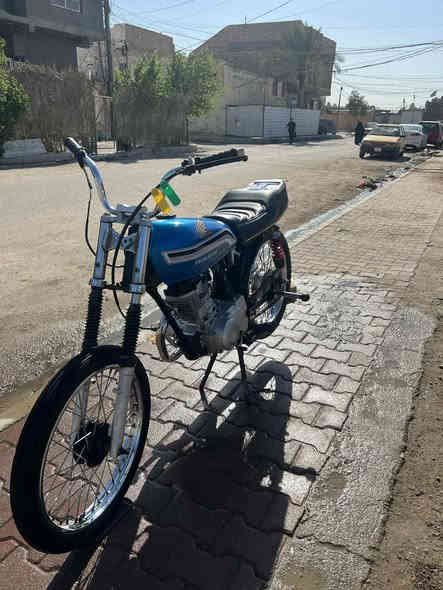 سلام عليكم دراجة اربع كير مكينه انتنس ٢٥ شاصي ارش ١٦ أوراق صولي سبع بس بليته ما بيه مكاني دوانيه حي الزهراء لسعر ٥٥٠ وبيه مجال
