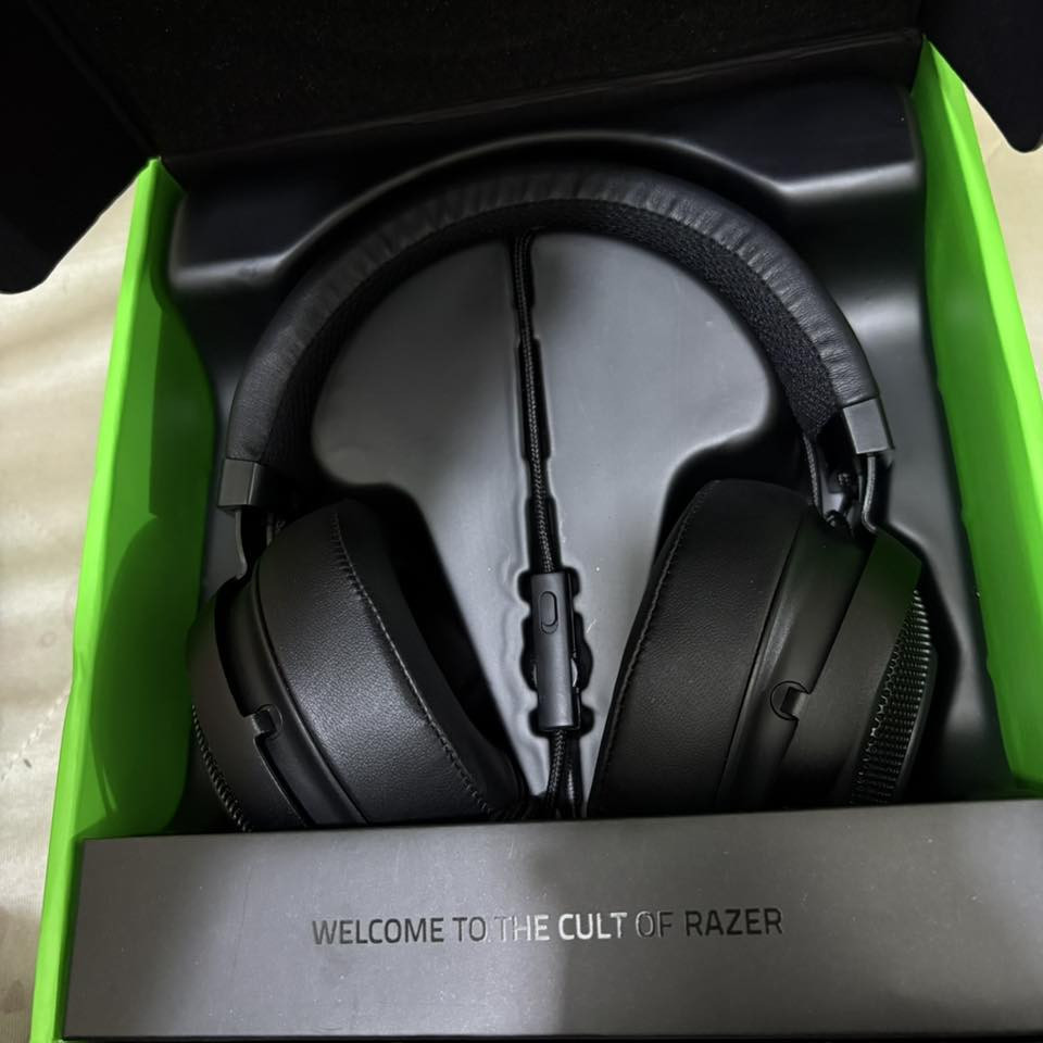 سماعة ريزر للبيع كامل ملحقاتها ما مستخدمه ابد السعر40
للاستفسار خاص او على رقم ***********
