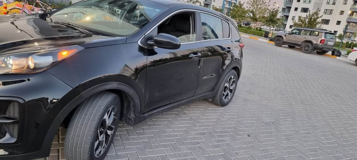 سلام عليكم كيا سورتاج موديل ٢٠٢٢ وارد امريكي 
لون اسود 
ضرر جاملغ سايق مبدل بيلاد بدون دواخل بدون ايرباك شرط
رقم شاصي موجود بل صور 
موصافات ليد ليلي نهاري تحديد مسار رادار امامي 
شاشه كبير كار بلاي 
مودات سياقه ايكونومي نورمال سبورت
 كير مكينه كله شرط 
سعر مطلوب 180 بي مجال بسيط مكان كركوك
رقم هاتف *********** كركوك, العراق
