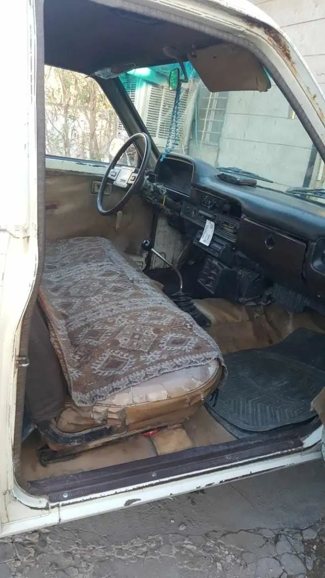 للبيع تويوتا ستاوت 82 بغداد رقم أصفر سنويه عظم لنهاية 2024 محرك مجفت قبل سنه كير جيد باتري جيد تاييرات  جيده السياره شغاله نستعمله يرادله  سمكره تعمير وخزان بنزيين السعر  23  ورقه


**إذا كنت صاحب هذا الإعلان وتريد حذفه لأي سبب، رجاءا أرسل رسالة إلى الدعم الفني**