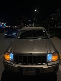 جراند شيروكي لاريدو • ٢٠٠٦ • دبل اكسل