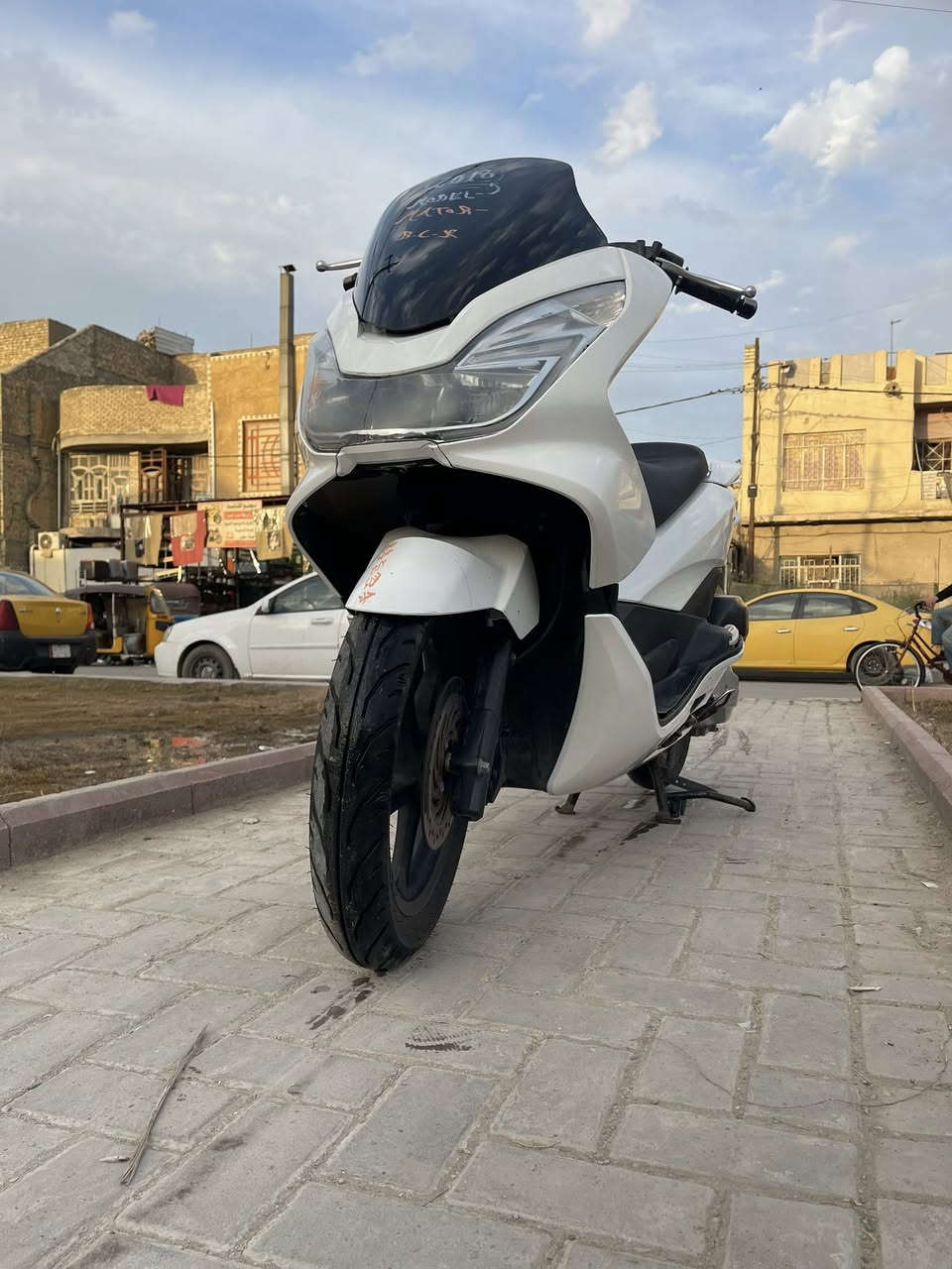 شباب بي سي اكس جيل ثاني مديل 18مكينه 150موصفات مكفوله كفاله عامه كفر ومكينه شوط ذا مفتوحه تجي تاخذه بلاش ماشيه 23 سعر 14 و نص رقم ***********
