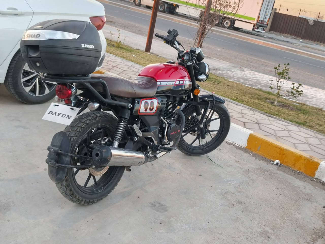 السلام عليكم للبيع او مراوس بارخص مع فرق
دايوان لاتي LATTE
موديل 2024 
اوراق سكنر
مكينة بلاد
كهربائيات بلاد
مسويلها ادامة دسكات جدد وبلك وتبديل دهن
تايرات جدد 
مكانها بغداد ابو دشير *********** 
السعر 1400 وبيها مجال بسيط
