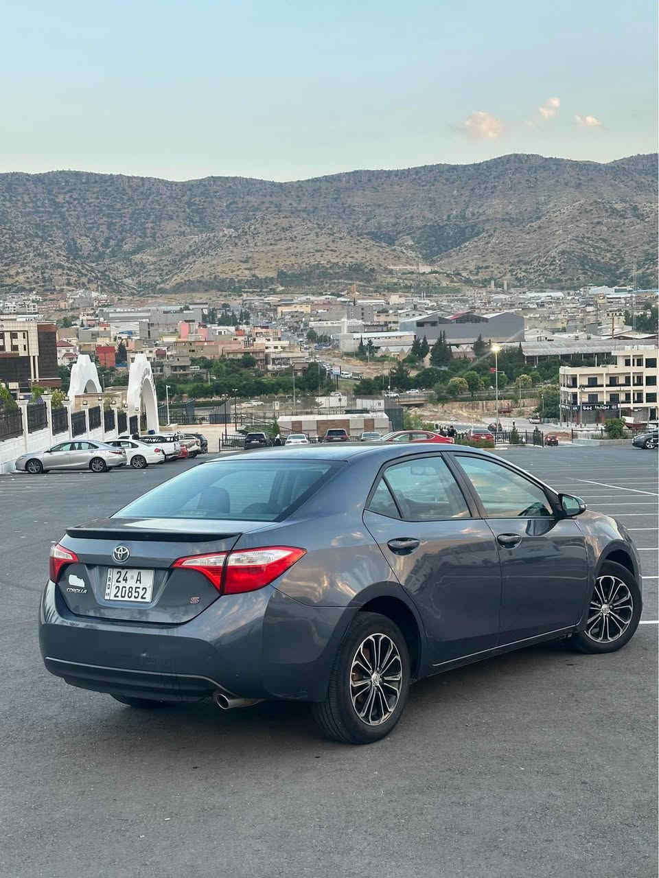 ‏Toyota 
مودیل: Corolla S 
سنة الصنع :2015
مواصفات :S Sport
سعر : 107 بيها مجال قليل
المسافة المقطوعة :100
حالة سياره بيها بوند سبخ و تعديلين سقف بيها شوي تكحيل كير محرك شرط للمزيد من المعلومات يرجى الاتصال على : *********** دهوك, العراق
