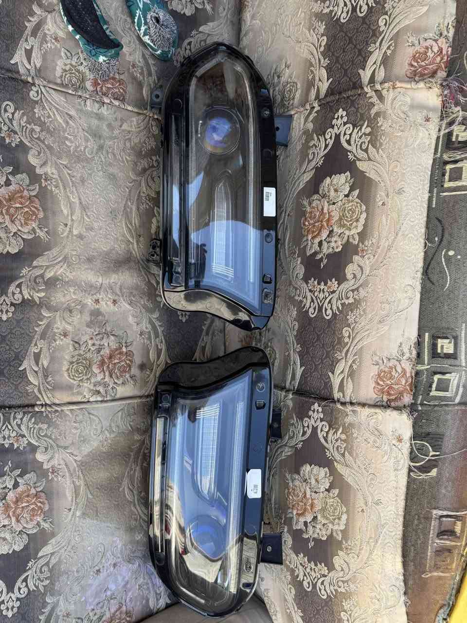 السلام عليكم شباب زوج لايت جدد موديل ١٨. لا فطر ولا كسر ولا اي شي بس واحد بي اذن ورجعته نفسه كلش حلوات مال تفصيخ لا مفتوحات ولا مصلحات ابيعهم ٢٠٠ الف وحلوات مكاني بغداد اتصال ***********
