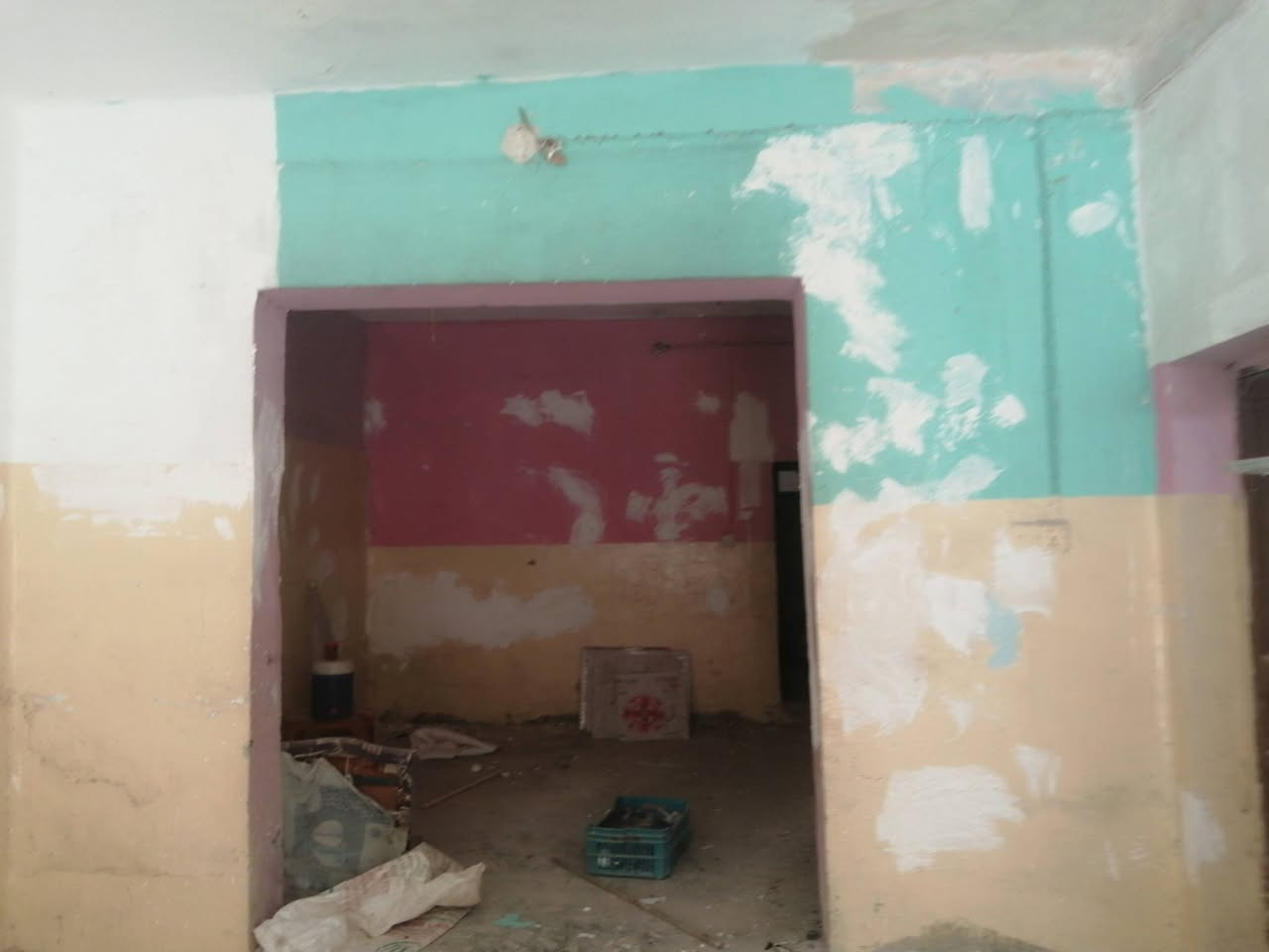 يوجد لدينه كادر متكامل منفذ
عمل جبسن بورد 
عمل السقوف الثانوية 
تغليف الواجهيات فوم تركي
تغليف واجهات بوردكس
حدادين درجه اولى 
عمل بديل الخشب +بديل الرخام
عمل السحب الملكي وبانسب الاسعار 
صبغ درجه اولى+صبغ واجهيات 
وجميع انواع الترميم المنازل 🌹🌹
نبذه بسيطه من أعمالنا 
 
***********ملاحظة نعمل جميع الديكورات
