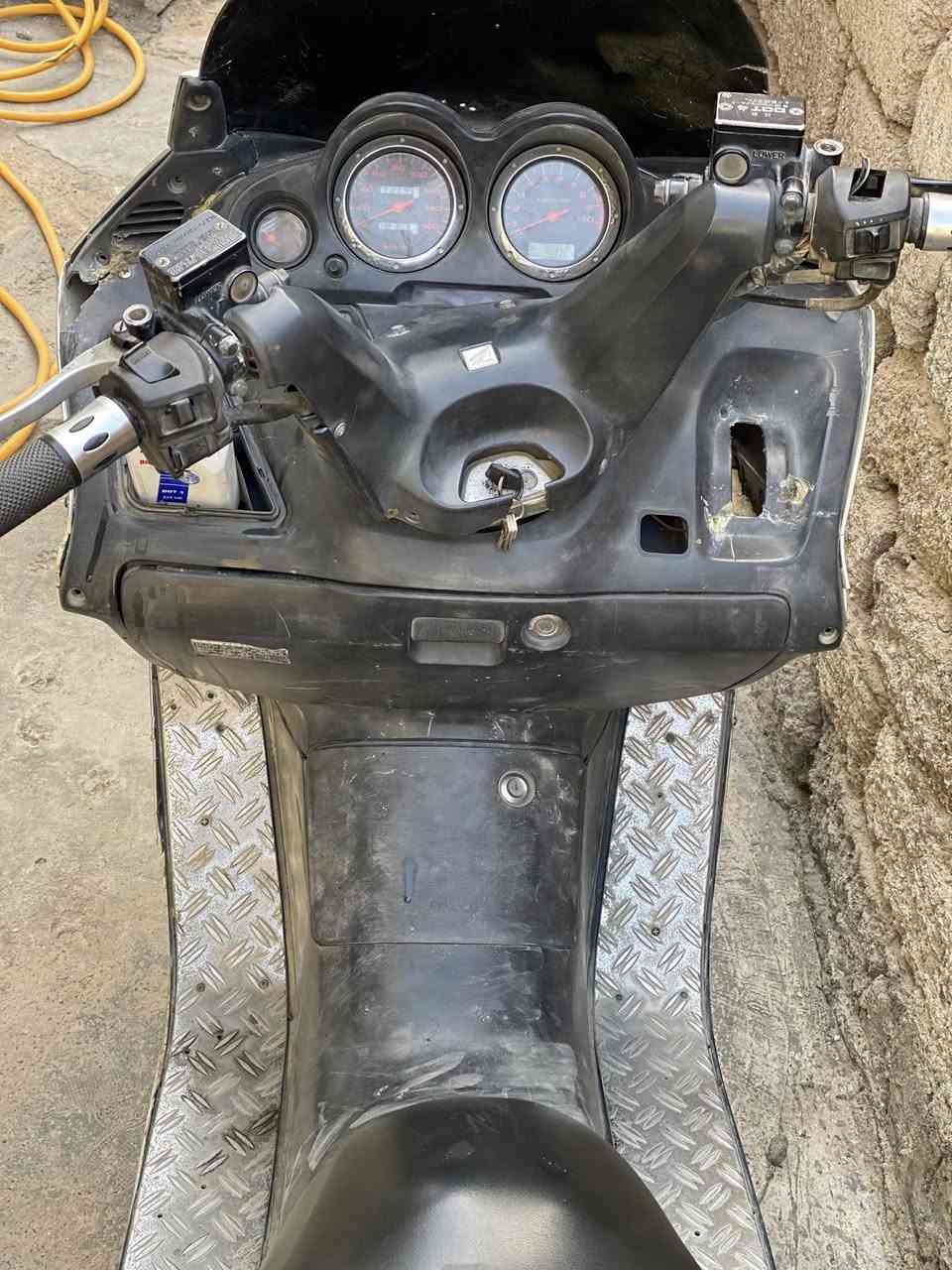 للبيع ب٣٥٠
الاتصال ***********بس الشراي يتصل بيع سريع
