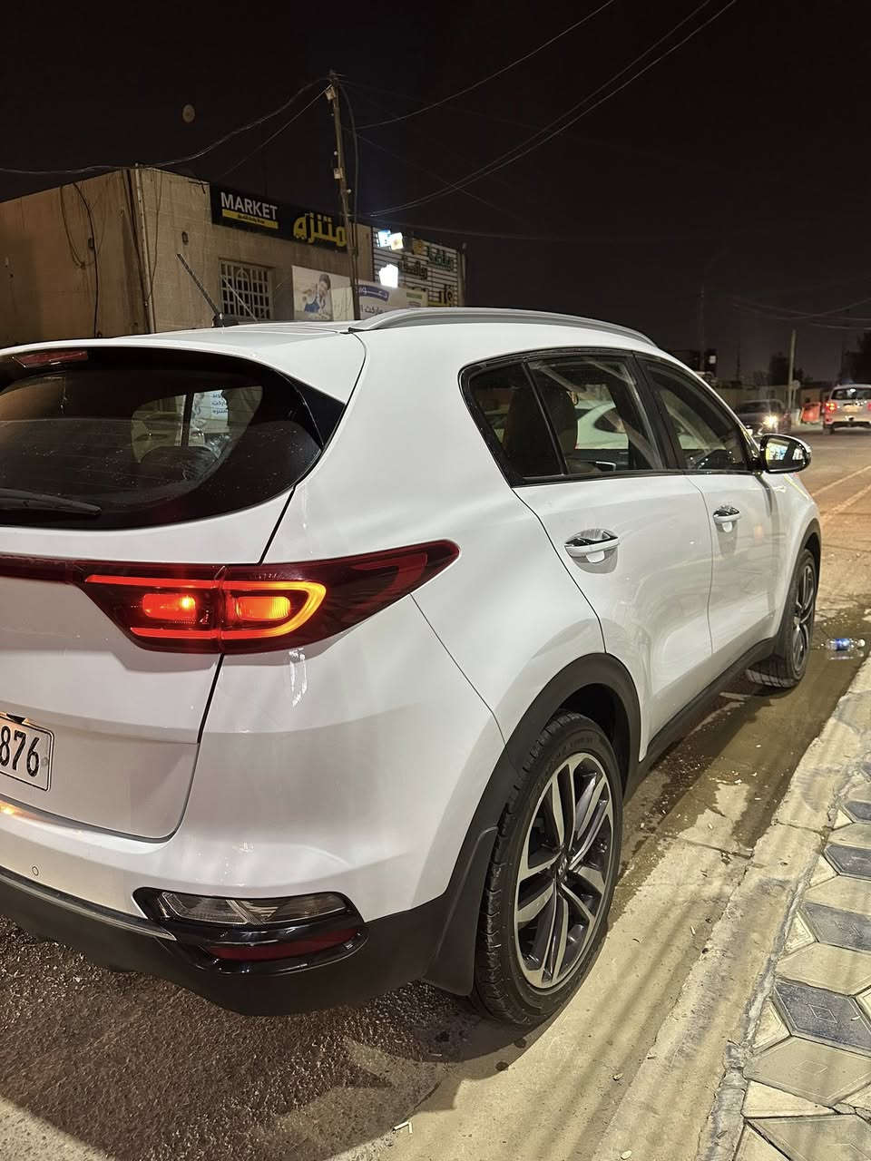 السلام عليكم
سبورتج خليجي موديل2019شكل 20 للبيع فقط

ماشية 91 الف رقم بغداد الجديد بااسمي شرط التحويل

السيارة مكفوله كفاله عامة  
تخم تاير جديد ادامة كاملة ربع متصرف عليها 

مواصفات السيارة

محرك 2000 دوش

كروز سرعة

داخل بيجي جلد ومخمل

كامرة خلفية

حساس امامي 

حساس خلفي 

المري شفط 

اشاير بلمري 

٣ انضمة قيادة 

نضام تزحلق 

فول تحكمات ستيرن 

بلوتوث

كروس سرعه

يدات نيكل 

السعر 195$ وبيها مجال بسيط 

للاستفسار الاتصال

***********

عنواني بغداد  زيونة
