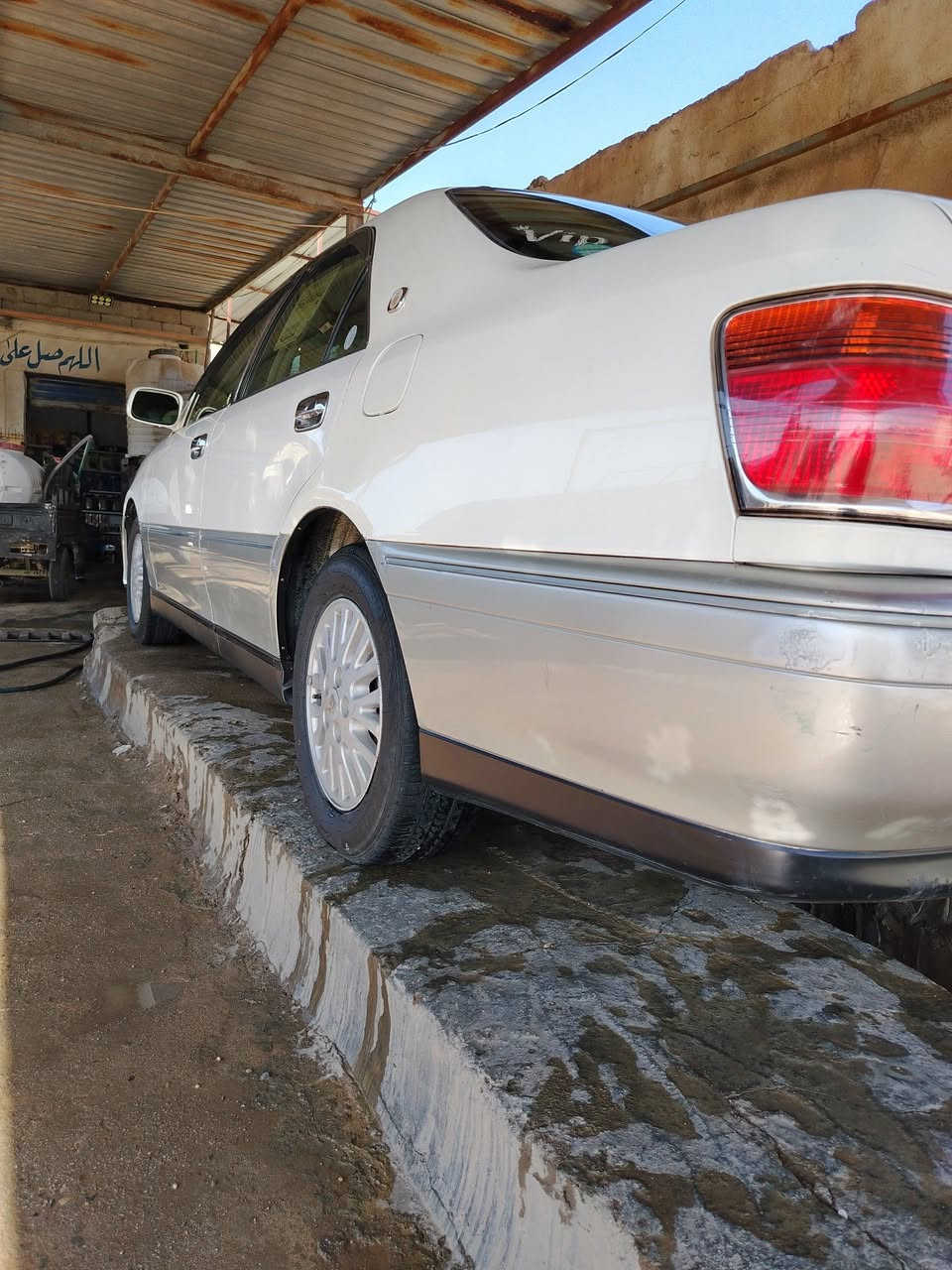 سلام عليكم سياره ادوات دخول جديد حداديه تايرات تبريد كير ومحرك كفاله عامه كصه جنطه متومه طبق الأصل عل بليته سنويه تصقط 2028 موديل 2001 شاصي ٧١ سياره جاهز برده خلفيه شرط شقاله منضومه لايت جنون ناصريه سعر ٣٦ وبيه مجال ***********
