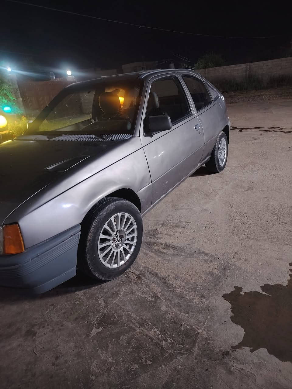 كاديت للبيع موديل 91 السياره جديده بدون دعم مصبوق جمالبه شرط كلشي شغال بيها شرط كير محرك شرط التحويل شرط السعر 20 قفل قفل لاتصال على رقم ***********
