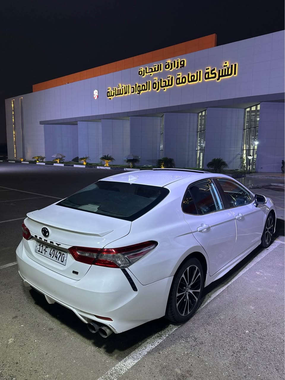 كامري موديل ٢٠١٩ فول مواصفات seبلاص ماشية ٥٩ميل مكاني بغداد حادث خلفي جاملغ وصندوك *********** بغداد, العراق
