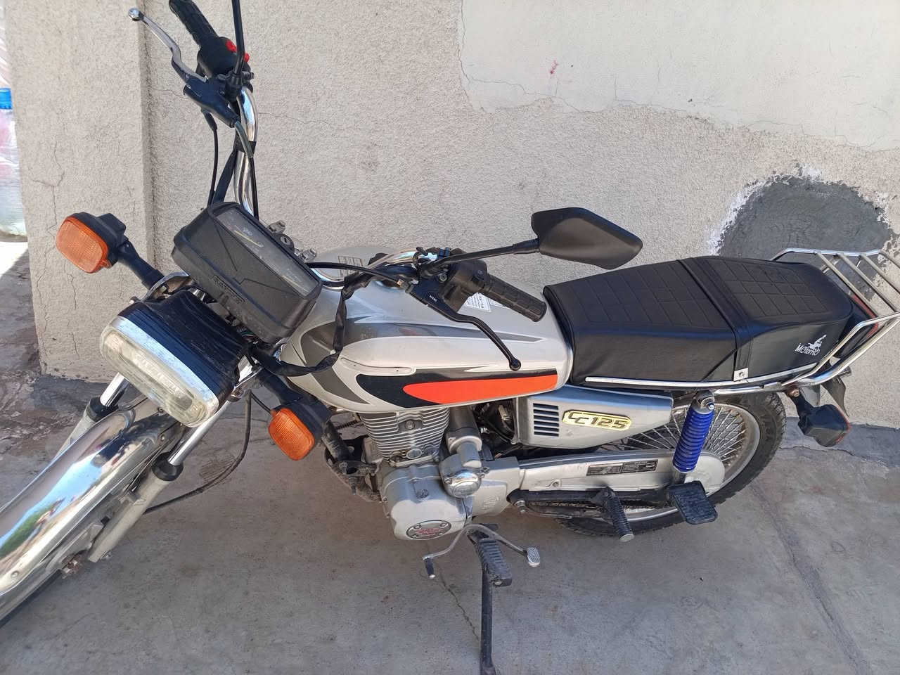 محرك 200
350 وبيه مجال حك جيه


**إذا كنت صاحب هذا الإعلان وتريد حذفه لأي سبب، رجاءا أرسل رسالة إلى الدعم الفني**
