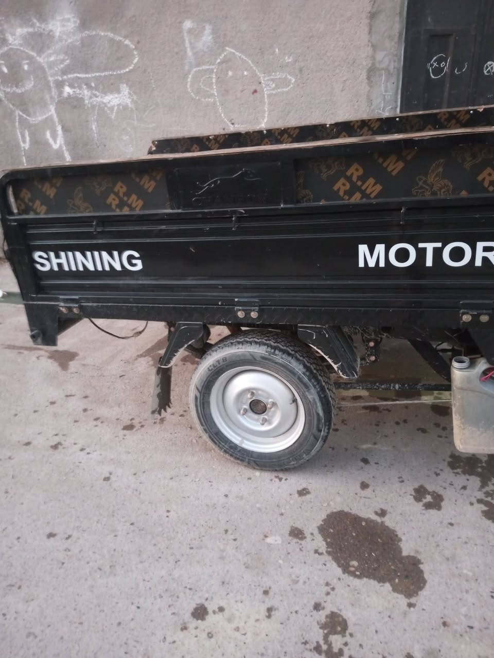 سلام عليكم اخواني ستوته للبيع موديل 25 نضيفه السعر 2500 رقم الهاتف *********** العنوان بغداد المعامل
