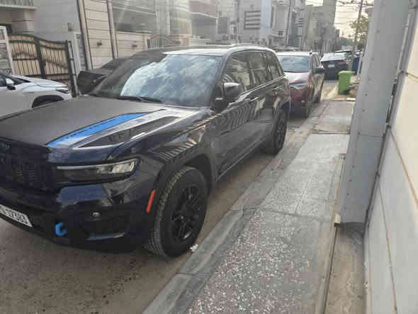 السلام عليكم
(قطعة نادرة )
جيب ترايل هوك هايبرد +بلك ان  كلين***
اللون نيلي تو كولر 
حاث جوبليس فقط والصور مرفقة
موديل 2024
الموصفات 
محرك 2000تيربو
نطام تعليق هوائي (جكات )
شاشات عرض عدد ثنين 
كشنات جلد مطرز ازرق تدفئة+تبريد
كشنات خزن 
نقاط عمياء 
الكام 360 درجة
متعددة انظمة القيادة 4x4
 دخول ذكي 
بصمات ابواب
اي استفسار الاتصال على الرقم
0 785 353 5350
ومتواجد على الواتساب
