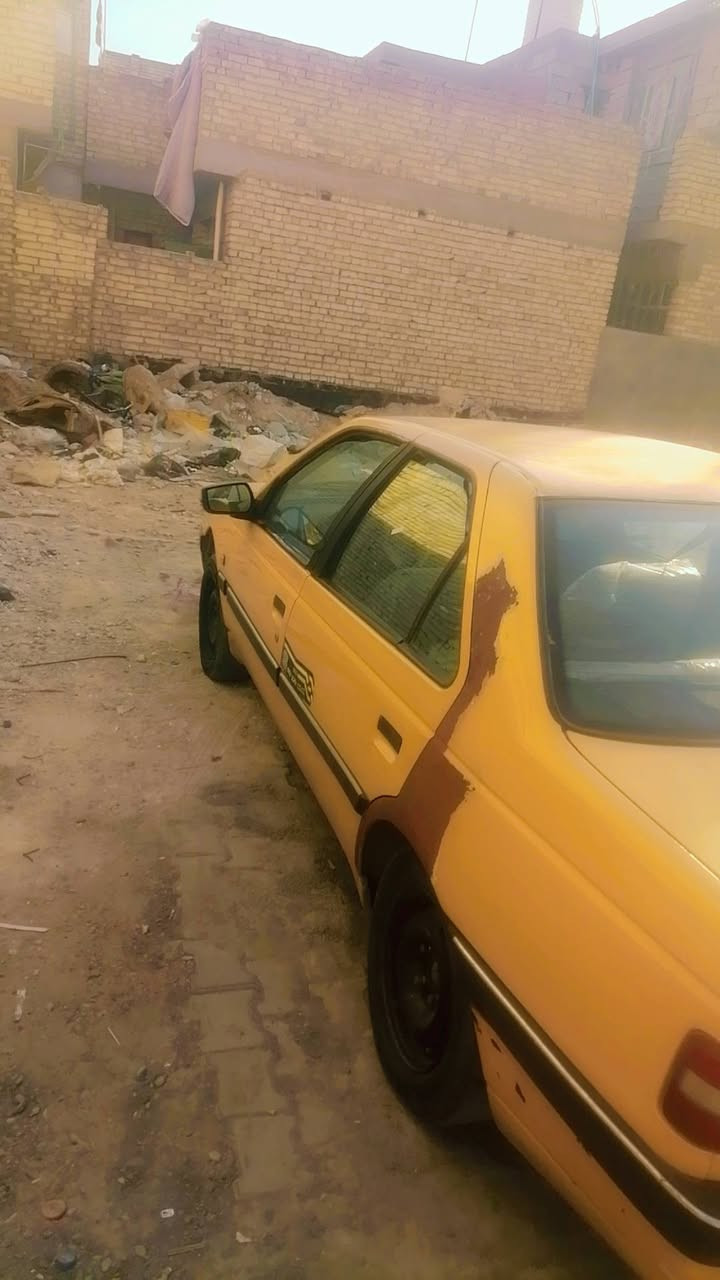 السلام عليكم اخوان سيارة بيجو لميس مديل ١٥ مكينه فرنسي كير جديد سيارة خير من الله التدفئة والتبريد شغال بس اشحنه غاز مصفرة غرامه او هيئة عليها ٢١ الف فقط السيارة مثل ما بل صور السنويه صقطت قبل شهرين السعر المطلوب ٣٤ ورقه او بيها مجال الشراي *********** هذه رقمي عنواني بغداد نهاية حي اور الغرير السيارة جاهزة من كلشي مال شغل الشراي يتصل واني بخدمته

