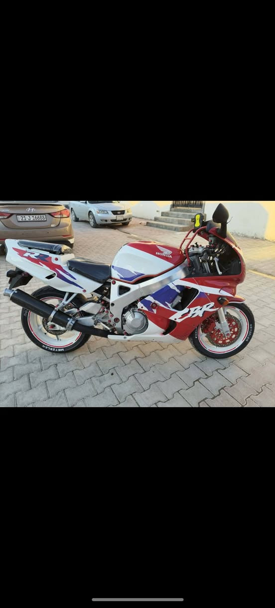 CBR 900
للبيع او مرواس حسب القناعه السعر 
15$ وبيها مجال قليل مكانها الانبار قضاء هيت
 موجود خاص 
***********
