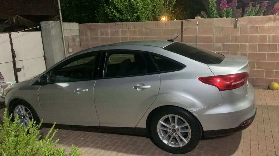 فوكس موديل 2018 بيها قطعة و نص صبوغ بدون دواخل سيارة حيل حيل نظيف كلشي جديد بس سنوية خلصانه و عليها غرامات سيارة دينار مصرف مابي سعر 87 و مجال 
عنوان اربيل
رقم ***********
