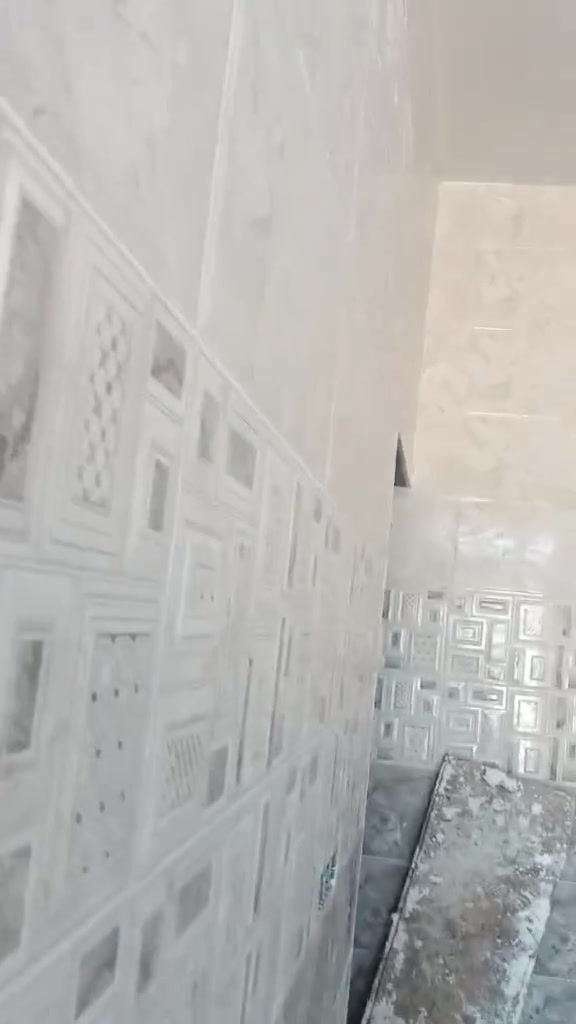 خلفه سراميك متفرق داخل حديثه 
078‪31786933


**إذا كنت صاحب هذا الإعلان وتريد حذفه لأي سبب، رجاءا أرسل رسالة إلى الدعم الفني**