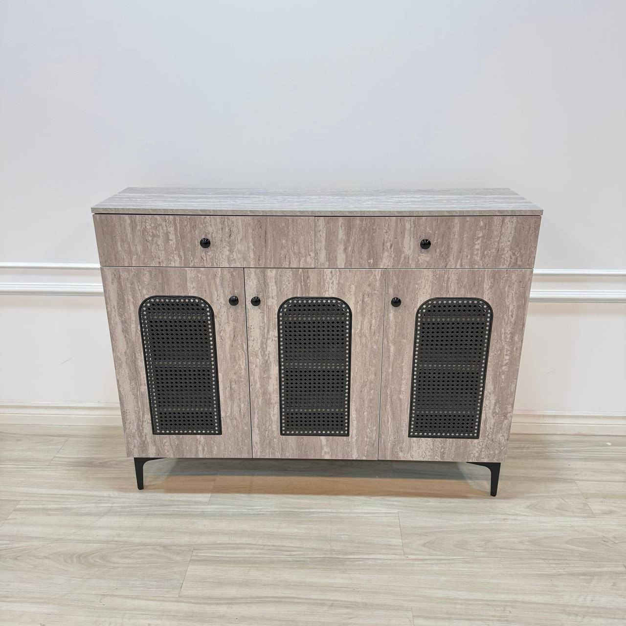 خزانه 3 باب خشب mdf
عرض 120 سم 
ارتفاع 95 سم 
عمق 32 سم 
السعر 130 الف


**إذا كنت صاحب هذا الإعلان وتريد حذفه لأي سبب، رجاءا أرسل رسالة إلى الدعم الفني**