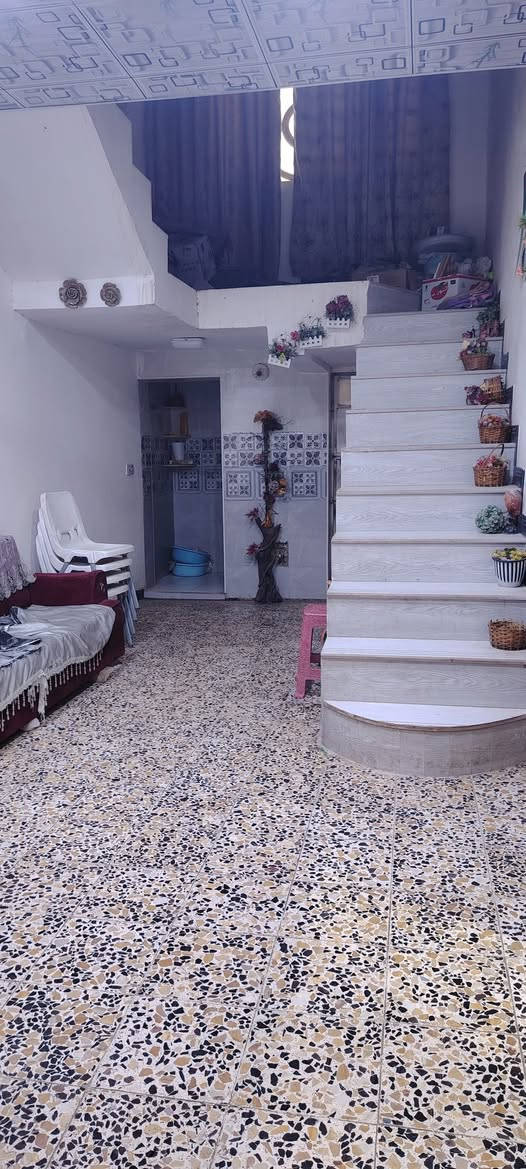 دار طابو زراعي للبيـــــــــــع
المساحة 150متر طابقين 
يحتوي على 
3غرف نوم وهول ومطبخ واستقبال ومجمع صحيات عدد 3
كراج وحديقة
العنوان حلة كراغول شارع زين العابدين
    عرض الشارع 10متر خدمات كاملـــــــــــــــة 
لتفاصيل اكثر 
***********
