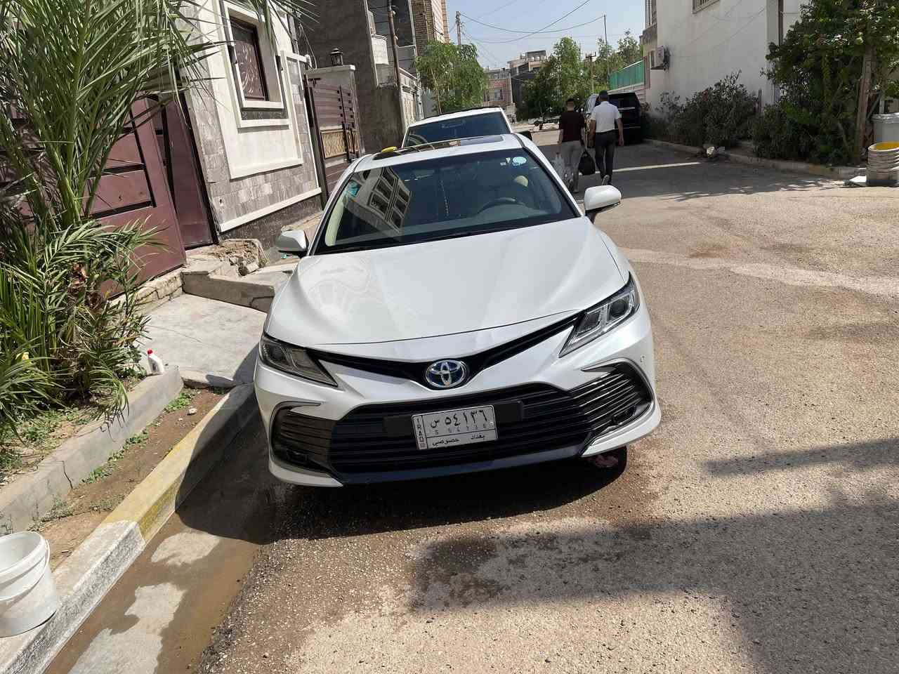 كامري هايبرد 
موديل :2023
فول موصافت  
gle خليجي مكفول عبد الطيف مجيد
لون صدفي
ماشيا 54 
طختين صغار
برده خلفيه كهربائية
بصمتين
سبير جديد ما نازل
العنوان :بغداد الغزالية
رقم الهاتف :***********
سعر شدتين 25 قفل
بيها مجال شي قليل

