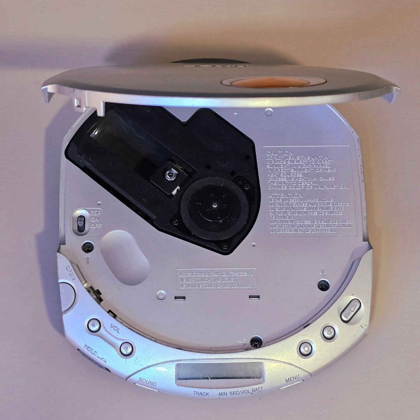 مشغل اقراص محمول Sony Walkman ⭕️مستعمل⭕️
ملاحظة: نقص قبق باتريات فقط
السعر: 30 الف.
توصيل بغداد 5 , محافظات 6 
لا يوجد ضمان او ارجاع بعد الاستلام
Tags: مشغل سيديات ، مشغل اقراص ، cd player


**إذا كنت صاحب هذا الإعلان وتريد حذفه لأي سبب، رجاءا أرسل رسالة إلى الدعم الفني**