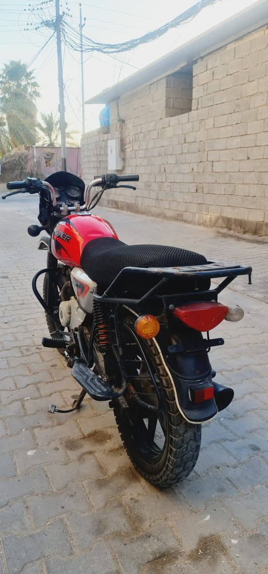 من رخصة صاحب كروب محترم سلام عليكم دراجه بوكسر جبلي موديل 2020 دراجه نصبته حلوه لايت زنون  دبلات امامي خلفي نضيف تايرات جديده اوراق كامله شرط ترقيم بيه بدايت دخان مرات يروح دهنه كله امزويل مكاني بغداد شعله سعره 800 وبيه مجال لطيبين رقم الهاتف *********** واسف على اطاله
