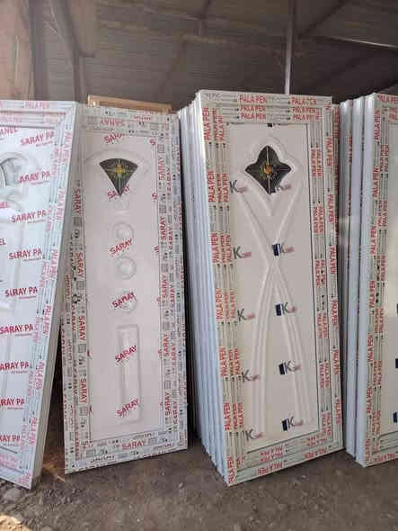 يوجد بواب بلاستك جديد القيسات استندر ابيض سعر باب 75 الف نقشه ضمان تركي يوجد فصال بواب و شبابيك كل الأوان الأسعار  مختلفه حسب طلب معمل الرحمان شارع العام مجاور جامع الشهيد ***********
