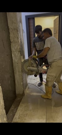 بسم الله الرحمن الرحيم  شركة نيروز للتثقيب وقص الكونكريت والصب نقدّم خ...