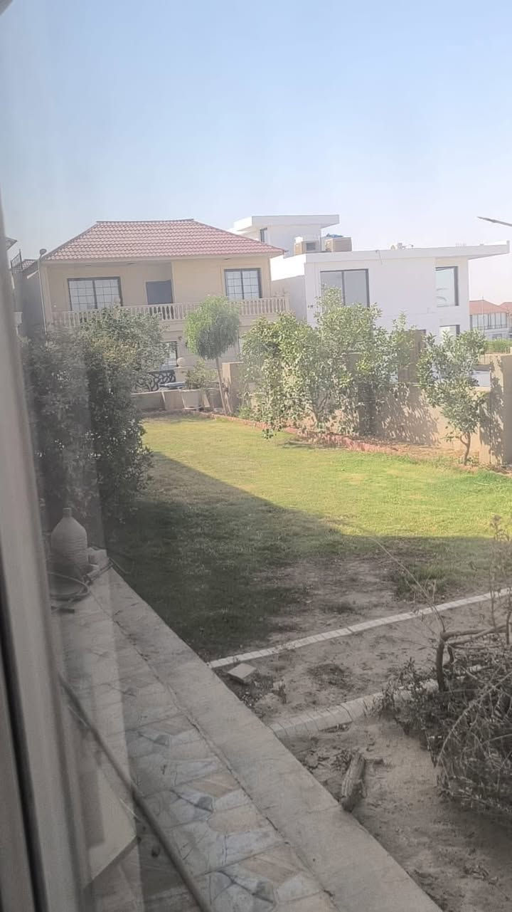 #دارللبيع
خانوو بو فروشتن روكن له  (كه ركوك ستى)     روبه رى 220 متر طابو 100 متر فضلة ى 
له گه لدايه
پيكهاتووه له :- 2 ژور نوستن - هول - مطبخ - مساعد مطبغ - باخچه - گه راج 

نرخ 13 دفتر

بوزانيارى زياتر په يوه ندى بكه ن به عقارات ستار اكرم بازرگان

📍ناونيشان :كه ركوك بازارى ئازادى ته لارى ئاسو

***********
***********
