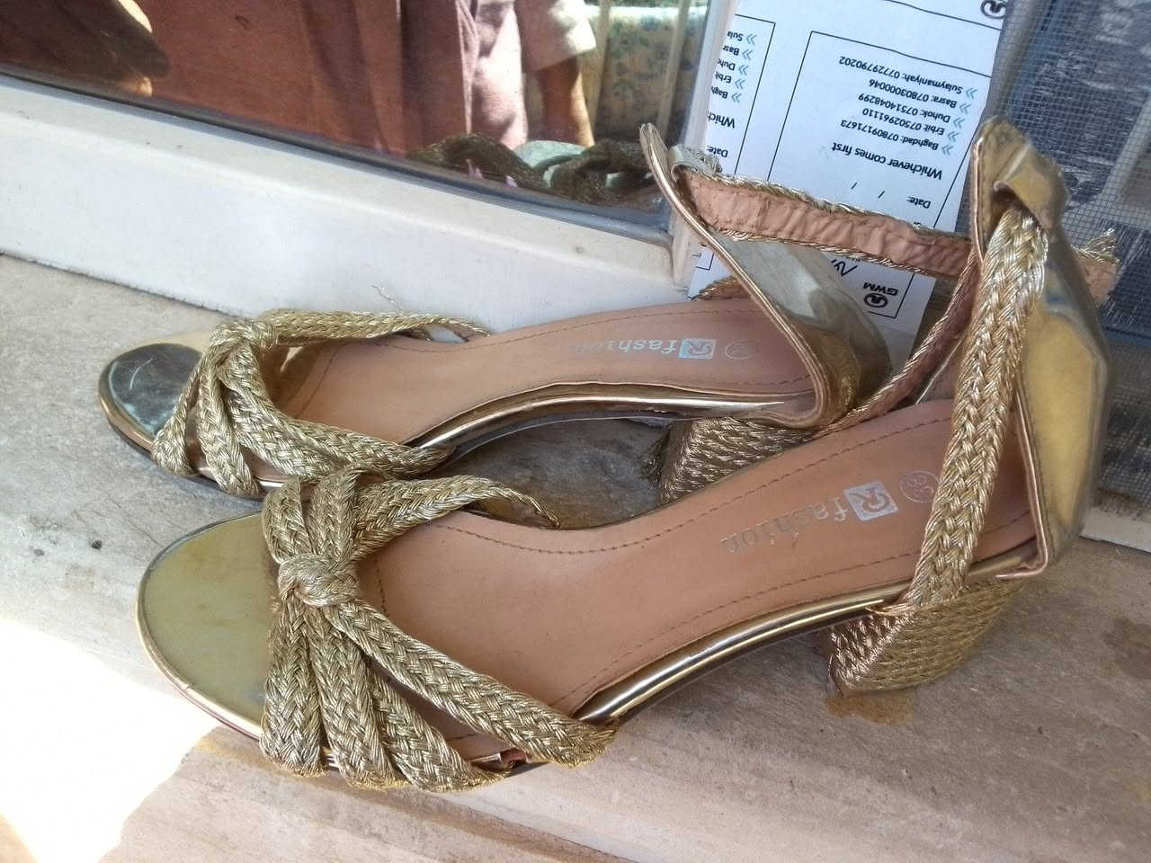 السلام عليكم اي قطعة بالفين دينار واذا اكتر من تلات قطع في سكرة


**إذا كنت صاحب هذا الإعلان وتريد حذفه لأي سبب، رجاءا أرسل رسالة إلى الدعم الفني**